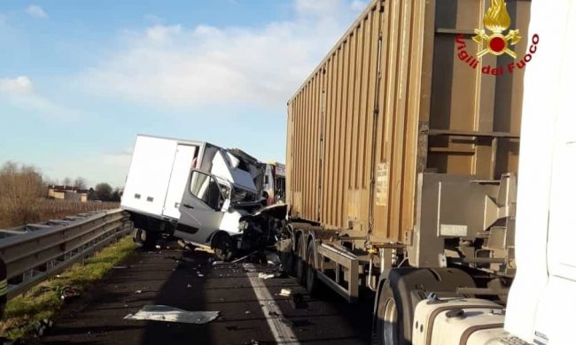 Tragedia in A4, morto 38enne di Loria
