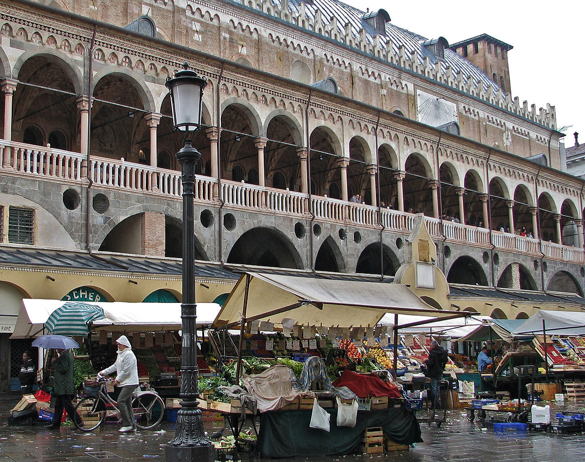 Padova, dopo le polemiche si ferma il mercato