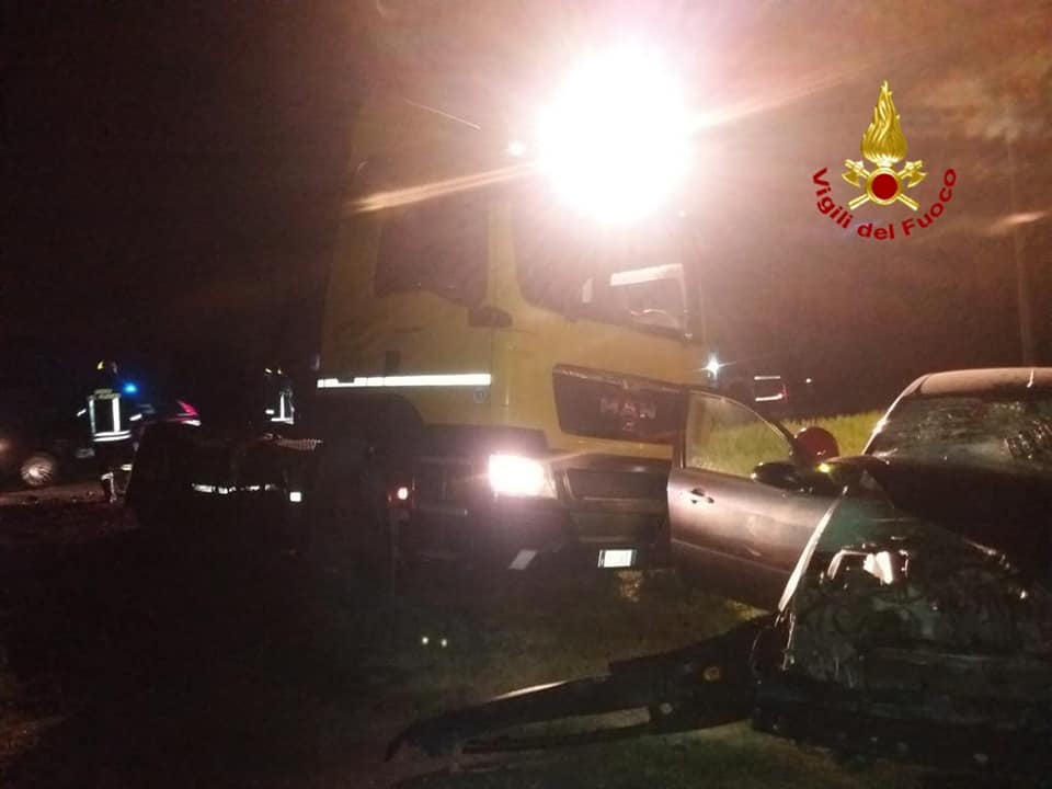 San Giorgio delle Pertiche, auto contro camion: un ferito