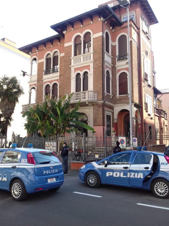 Grigliata abusiva nel condominio: denunciati 12 giovani a Padova
