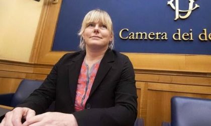 Sara Cunial alla Camera: “Mattarella epidemia”. Rischia l’accusa di vilipendio – VIDEO