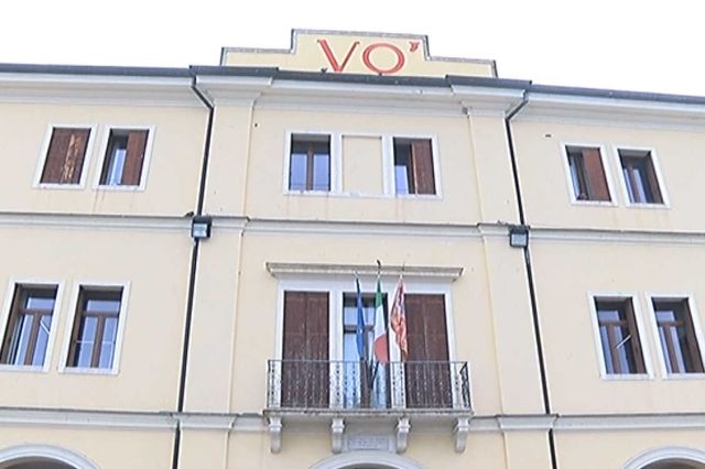 Vo’ Euganeo torna protagonista: il professor Crisanti prosegue le sue ricerche