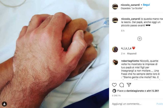 “Io questa mano non la lascio”, il figlio di Zanardi Niccolò commuove con il suo ultimo messaggio social