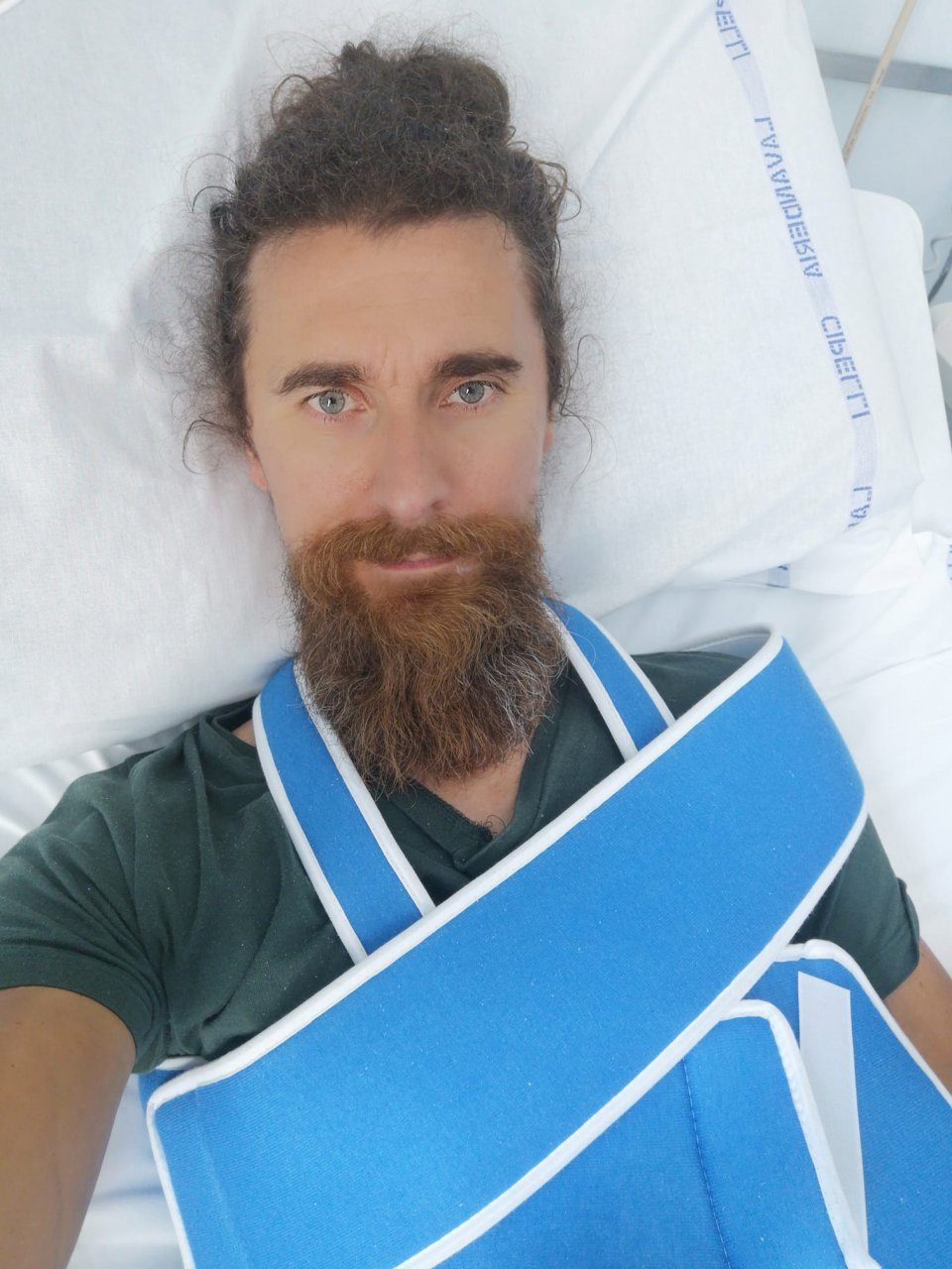 Cade in bici e finisce in ortopedia a Padova, l’appello social: “Testimoni, rintracciatemi!”