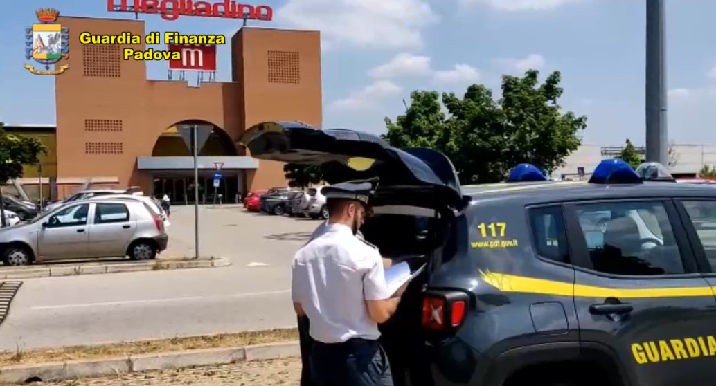 Maxi fallimento da 36 milioni di euro e frode fiscale al centro commerciale Megliadino – Gallery