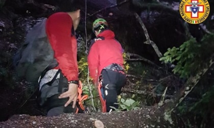 Coppia padovana resta bloccata sul canalone col buio che incombe: salvati dal Soccorso alpino