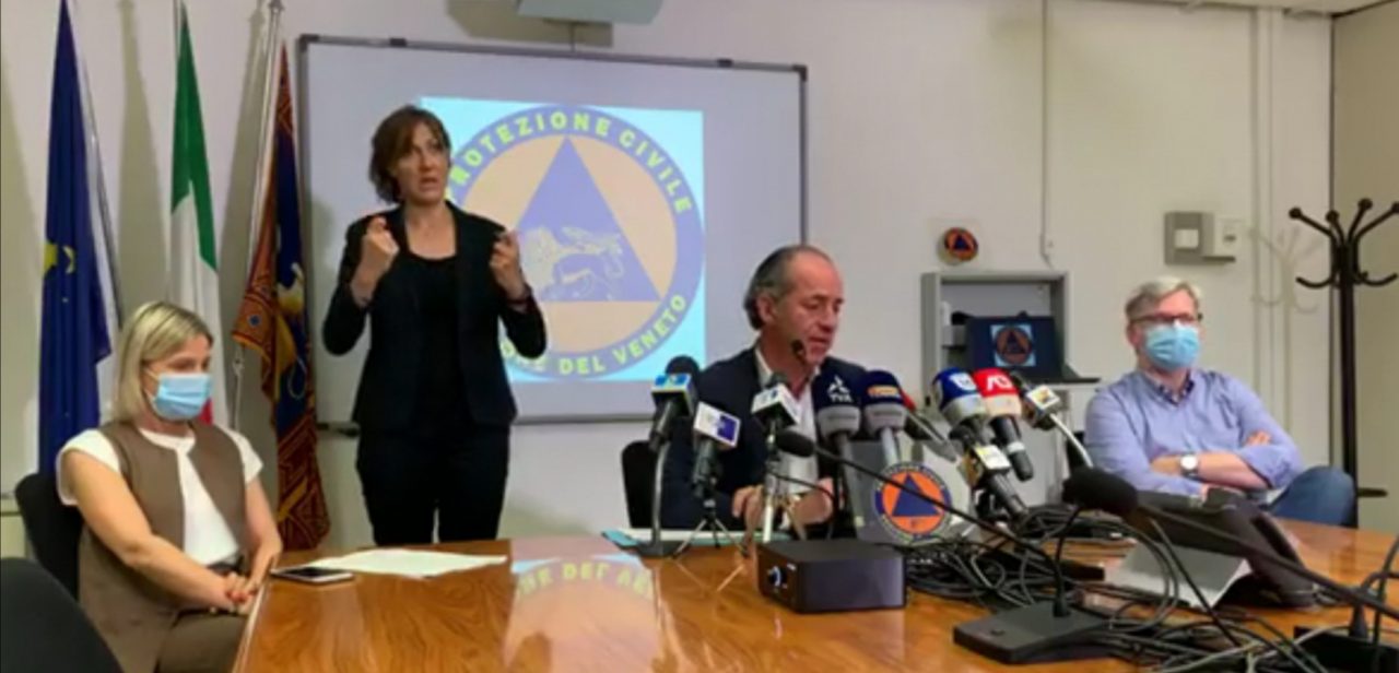 Zaia, nuova ordinanza obbligo tampone per chi arriva dall’estero, ecco le categorie interessate