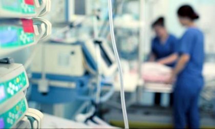 Bambina di 5 anni intubata e ricoverata in terapia intensiva: positiva al Covid-19