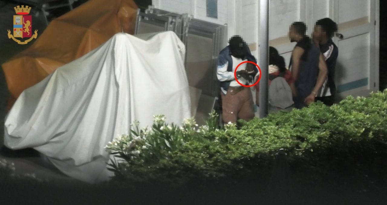 Movida Jesolo e spaccio, arrestati 11 pusher: arrivavano anche da Padova – VIDEO