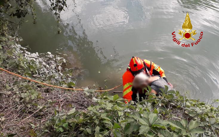 Attimi di paura a Vigodarzere: cade nel Brenta mentre pedala lungo l’argine, soccorsa