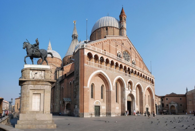Centri universitari come Padova sono tra le destinazioni più comuni per i traslochi: le altre abitudini degli italiani