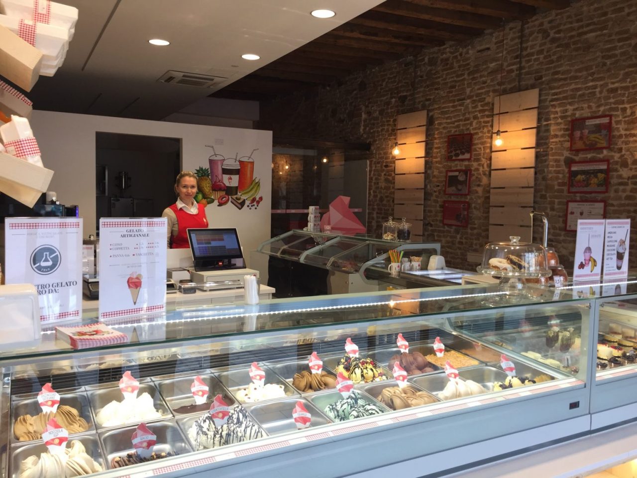 Dopo 4 anni chiude la gelateria “Al Bacanale”, Peron: “Nessun aiuto, costi troppo elevati”