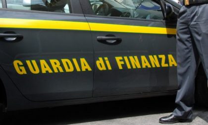 Padova, maxi sequestro di prodotti per il trucco pericolosi per la salute