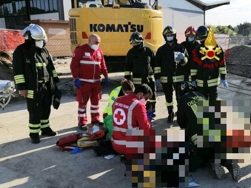 Grave incidente sul lavoro a Padova: operaio 47enne muore travolto da una frana