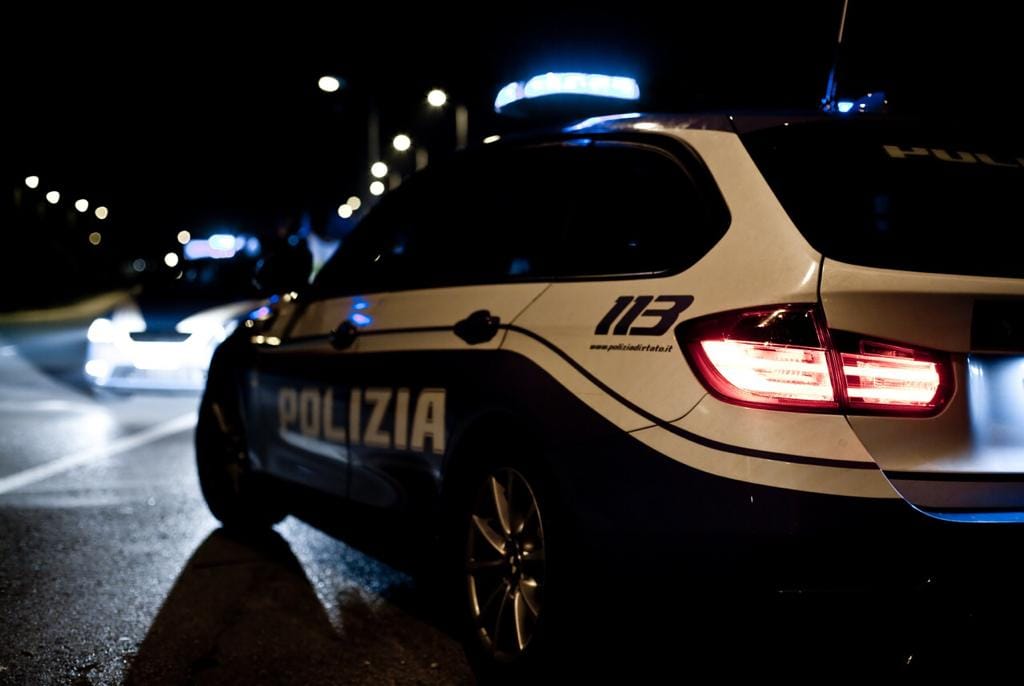 Pusher pedinato e arrestato, in casa una raffineria della droga