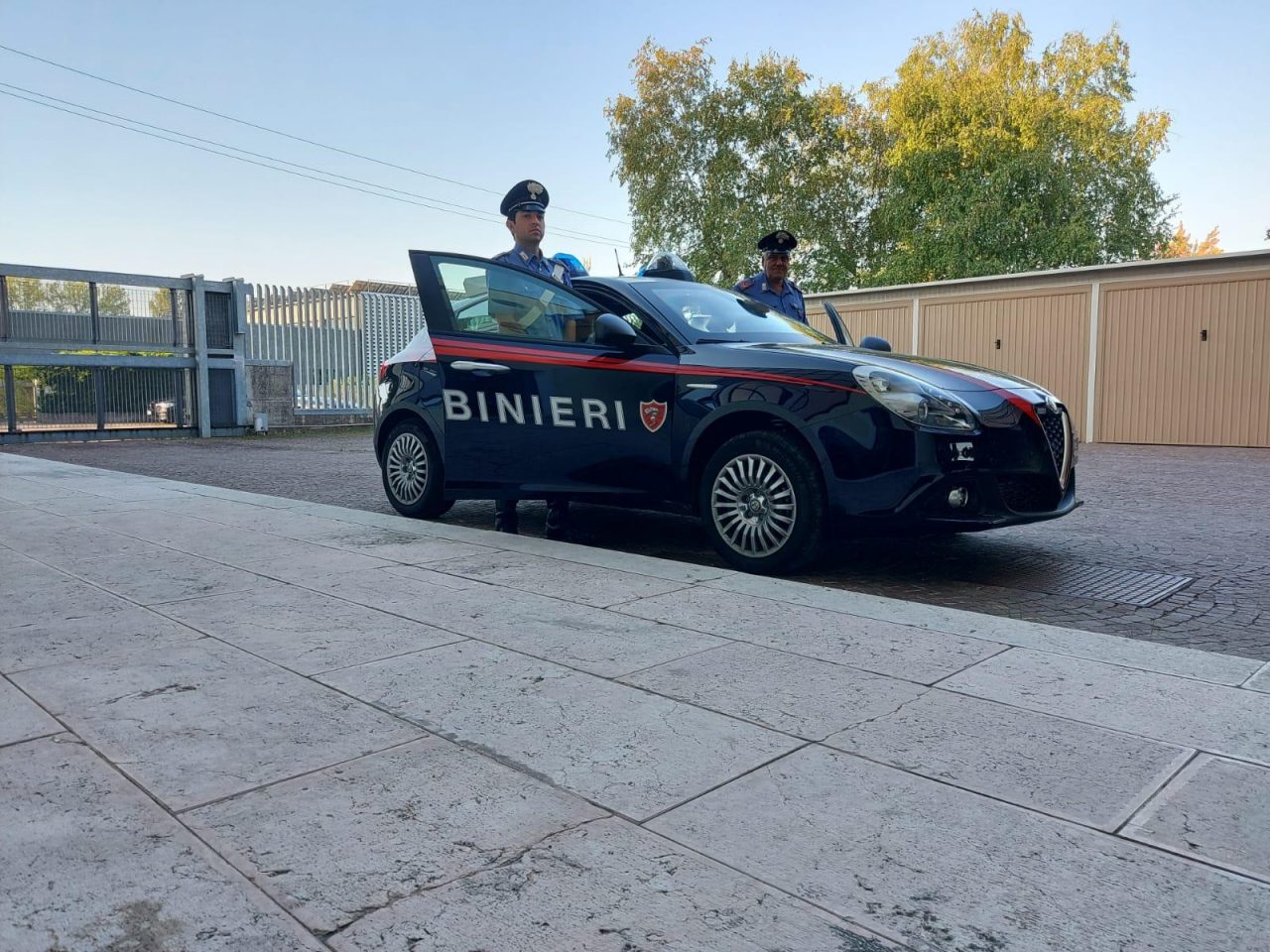 Minaccia i genitori e aggredisce il padre 70enne, è stato allontanato dalla famiglia