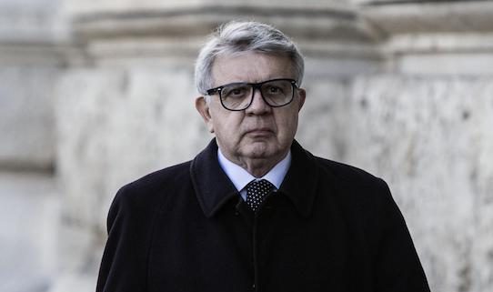 Avvocato Longo accusato di violenza su una minorenne, potrebbe essere il movente dell’aggressione