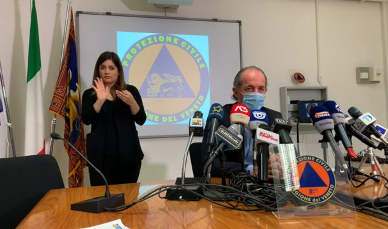 Covid, nuova ordinanza Zaia: “Il sabato aperti medi e grandi negozi” | +3418 positivi | Dati 27 novembre 2020