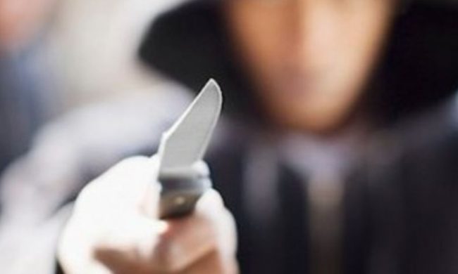 Padova, lite per futili motivi: accoltella il connazionale e gli ruba il cellulare