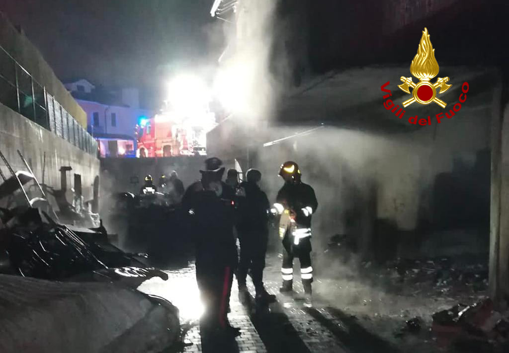 Paura a Villafranca Padovana: auto in fiamme nel seminterrato di un’abitazione – Gallery