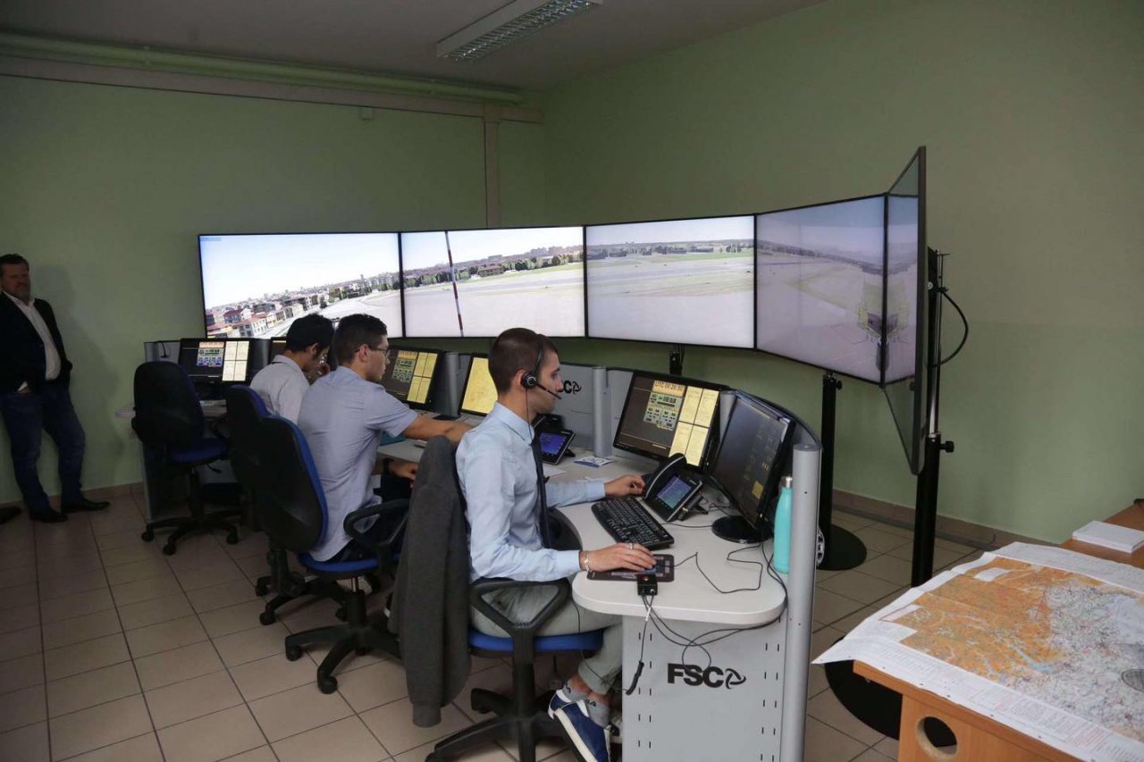 Simulatore di volo dell’ITT Marconi, Donazzan: “Ottimo esempio di collaborazione virtuosa”