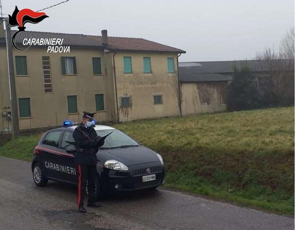 Controllo nel laboratorio tessile a Borgo Veneto: scoperta manodopera clandestina