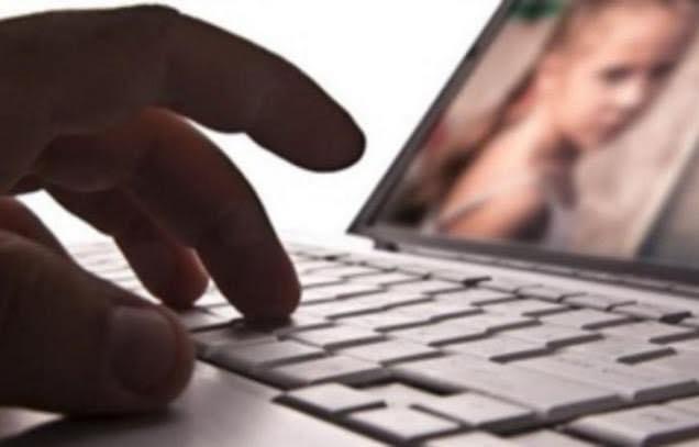Sesso con una minore di 14 anni adescata in rete: denunciato “orco” 40enne