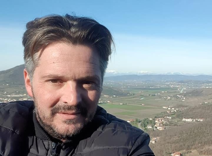 Imprenditore del mondo dello spettacolo si suicida nel suo magazzino