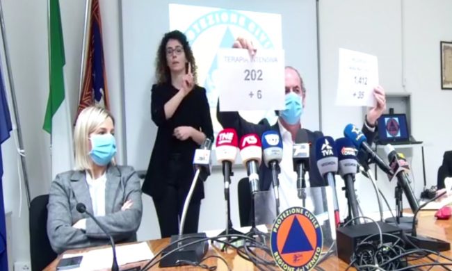 Covid, Zaia: “Bloccato altro lotto AstraZeneca, momento complicato” | +841 positivi | Dati 15 marzo 2021