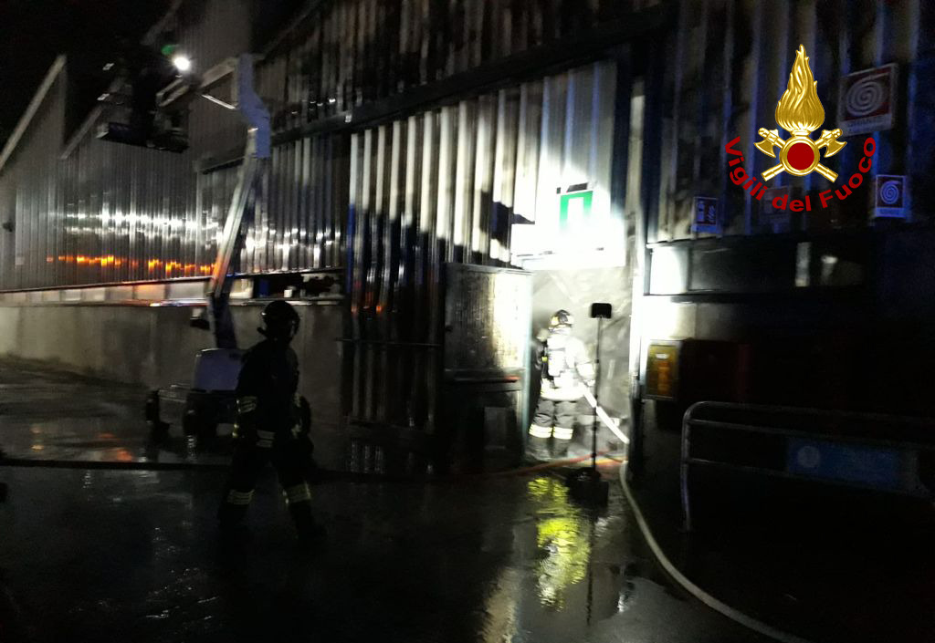 Il video dell'incendio alla "Carraro Drive tech" di Campodarsego: escluso il dolo
