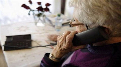 Covid, un anno di centralino #ChiamaciPure: boom di telefonate sulla campagna vaccinale