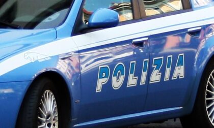 Piazzale della Stazione, minacce col coltello e poi calci e pugni agli agenti: due stranieri arrestati