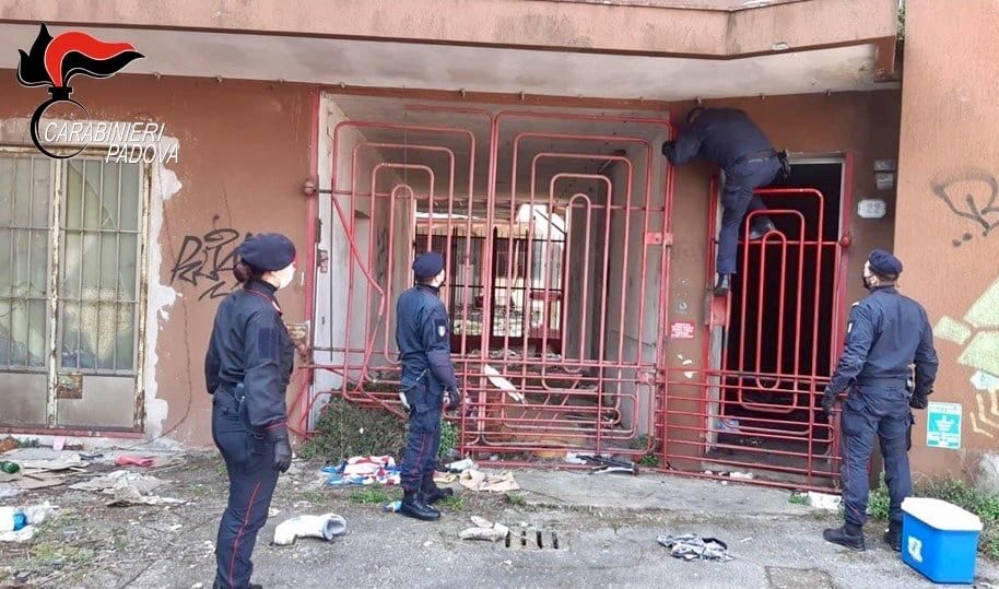 Padova, sgomberata l’ex “Elettroingross”: denunciati quattro stranieri senza fissa dimora