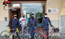 Ladro "ecologico", ruba tre bici elettriche e prova a fregare i Carabinieri: denunciato