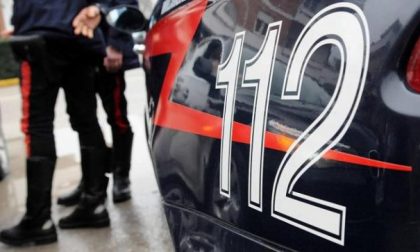 Fermati per dei controlli, erano a bordo di un’auto rubata: denunciati due ragazzi
