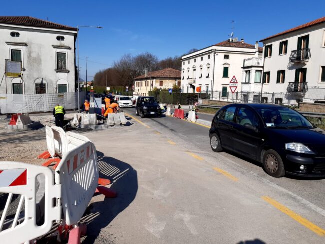 Nuova passerella sul canale Brentella, da fine aprile si potrà utilizzare