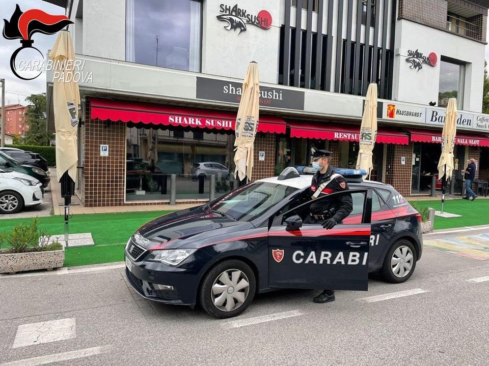 “Se ci arrestate useremo la magia nera”, e poi aggrediscono i Carabinieri: notte di follia a Padova