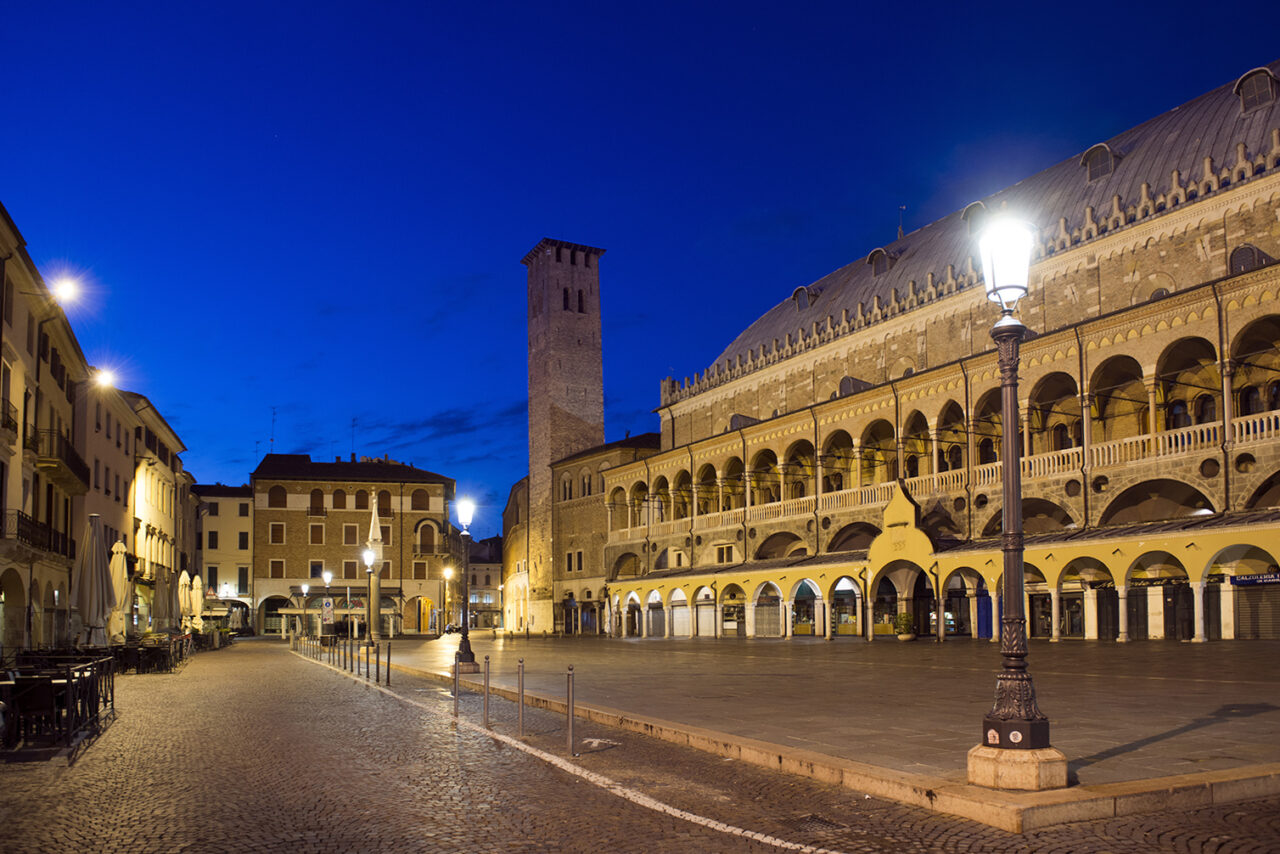 Movida Padova, arriva “l’embargo sonoro”: stop alla musica anche dagli smartphone
