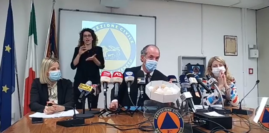Covid, l’ultima di Zaia: “Stop mascherina all’aperto? Ora usatela come l’ombrello” | +49 positivi | Dati 23 giugno 2021