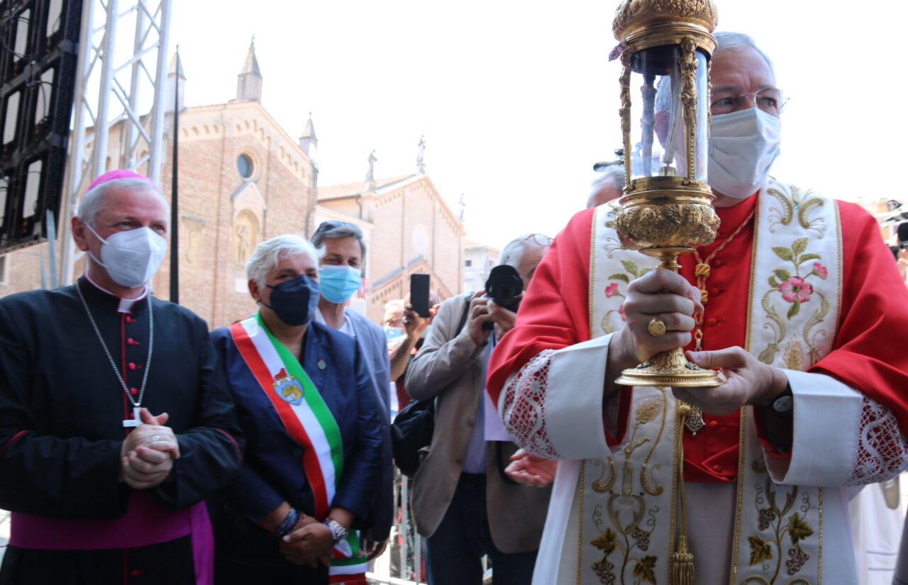 Sant’Antonio, le foto dell’arrivo della reliquia a Padova