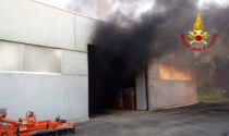 Paura per la colonna di fumo nero a Villafranca Padovana: aveva preso fuoco un mezzo agricolo