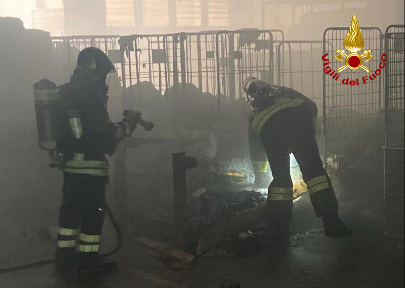 Abano Terme, le foto dell’incendio nel locale lavanderia dell’albergo