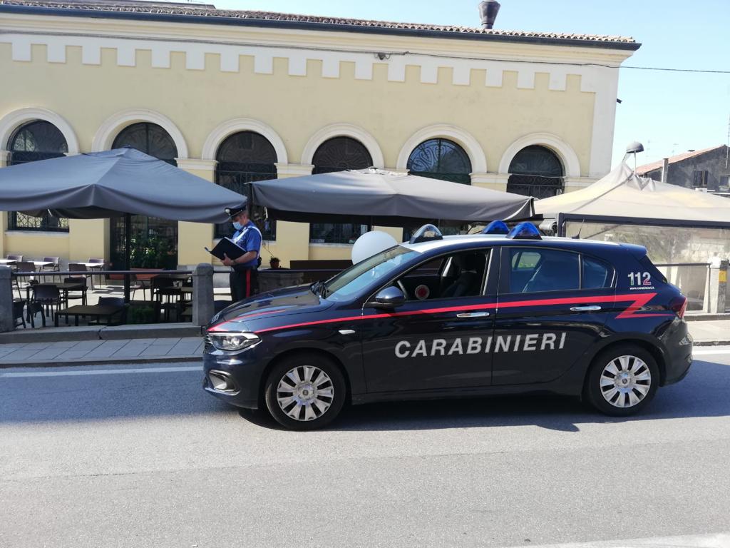 Monselice, denunciata titolare del bar cinese: serviva superalcolici a minori di 16 anni