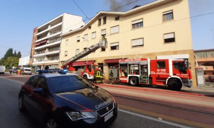 Incendio appartamento all'Arcella, l'allarme lanciato da un 12enne: evacuati 56 residenti