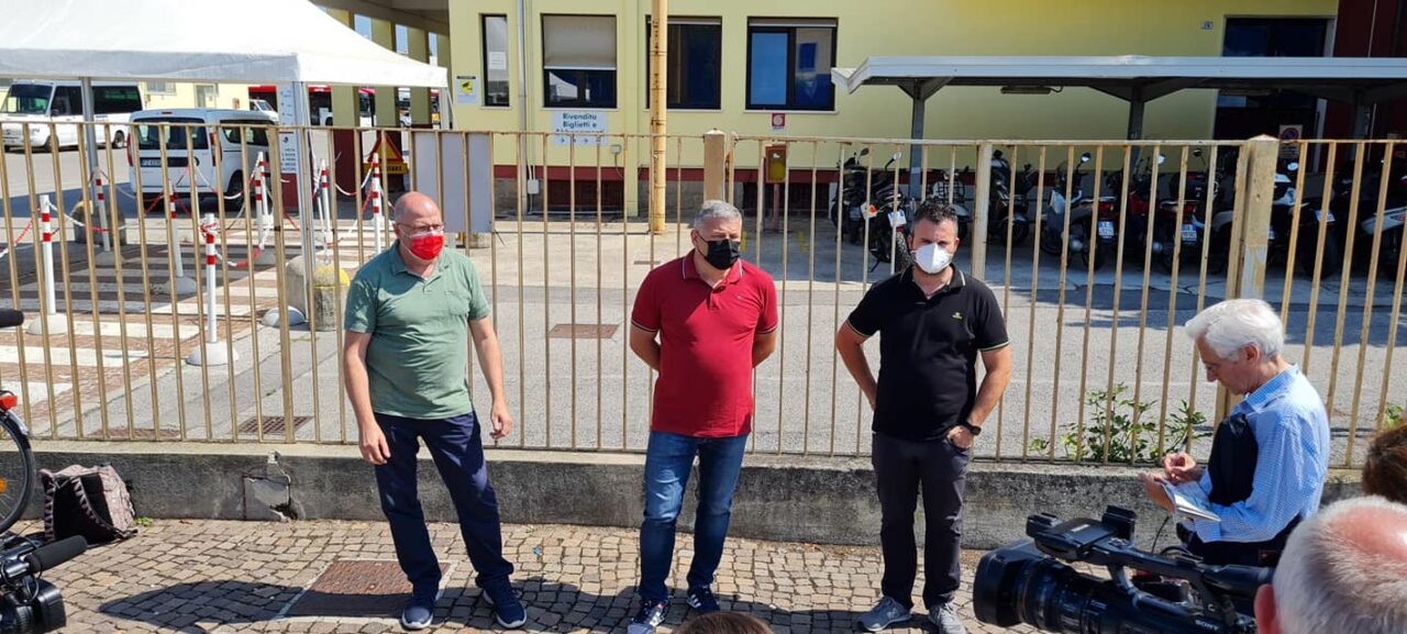 La “trincea” di autisti e controllori sugli autobus: “Troppe aggressioni”. E scatta la protesta sindacale