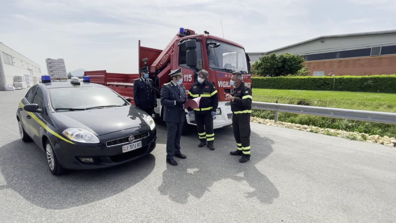 Contrabbando di gasolio agricolo, carburante sequestrato e donato ai Vigili del fuoco di Padova