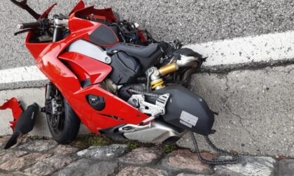 Perde il controllo della moto e si schianta contro il guard rail: 27enne di Curtarolo ferito gravemente