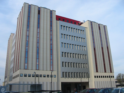 Tragedia a Padova, si lancia dal sesto piano delle Torre Archimede: morto dipendente dell’Università