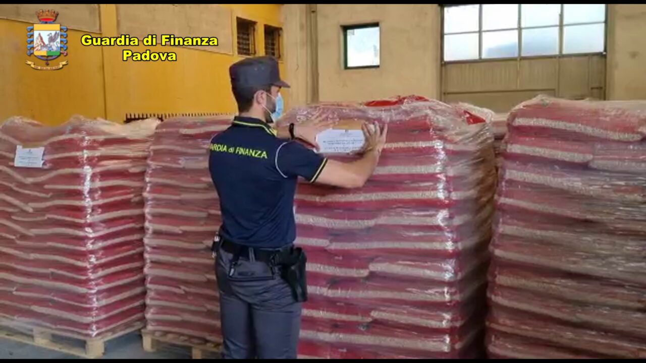 Sequestrate oltre 350 tonnellate di pellet potenzialmente pericoloso