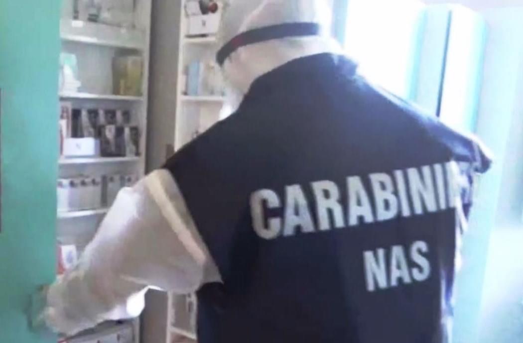 Morto tre giorni dopo il vaccino Pfizer: lotto sospeso anche nei centri di Padova e provincia